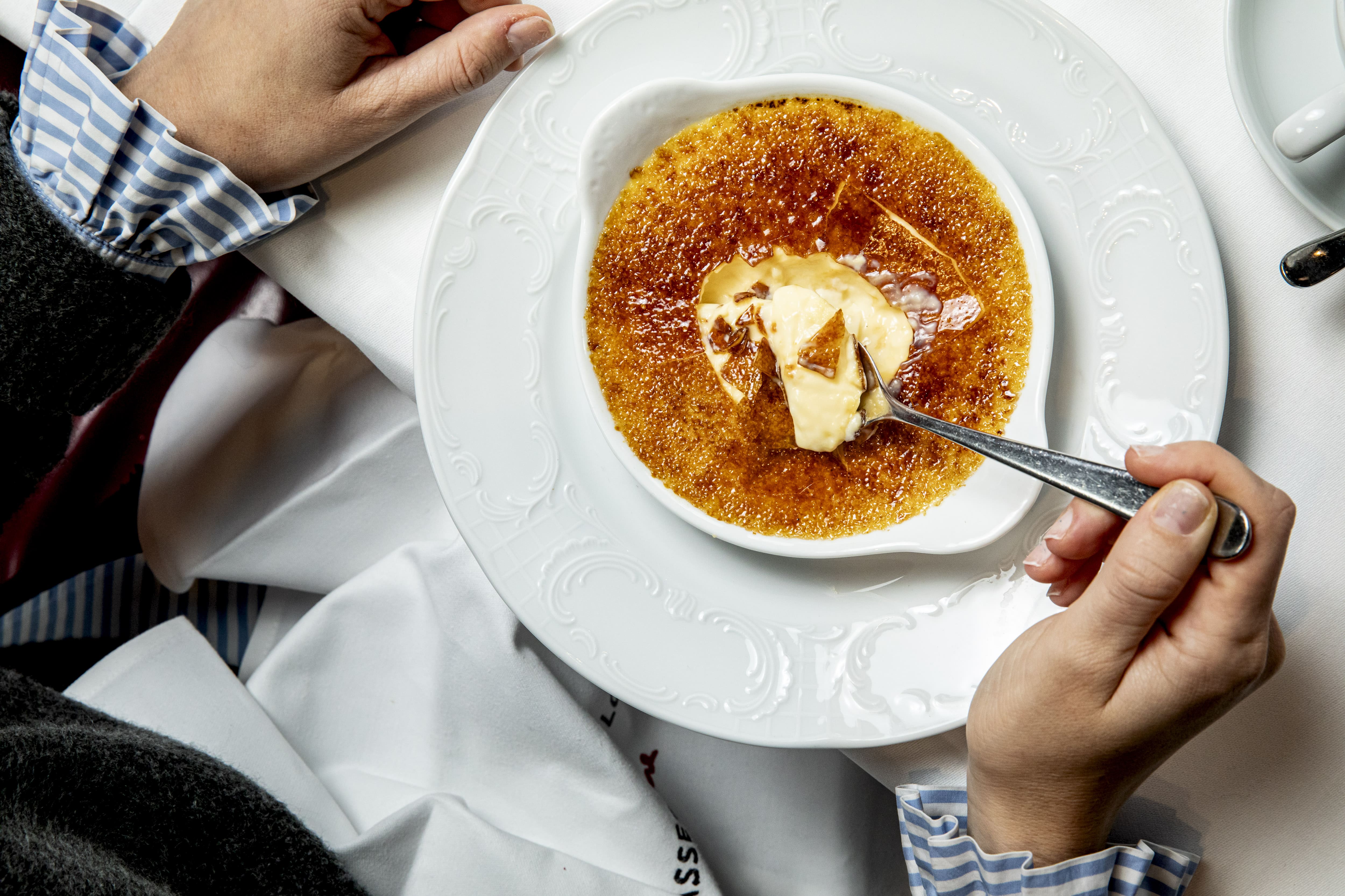 creme-brulee-brasserie-louvre-bocuse